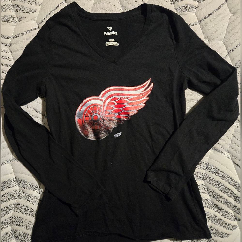 S Detroit Red Wings Black Long Sleeve Shirt